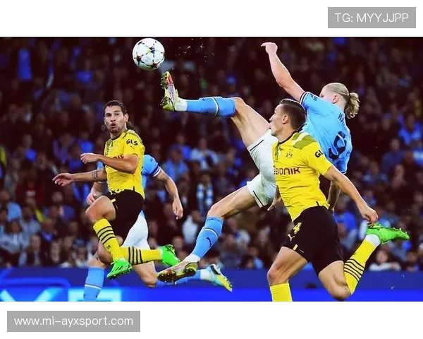 哈兰德第一下触球完成射门