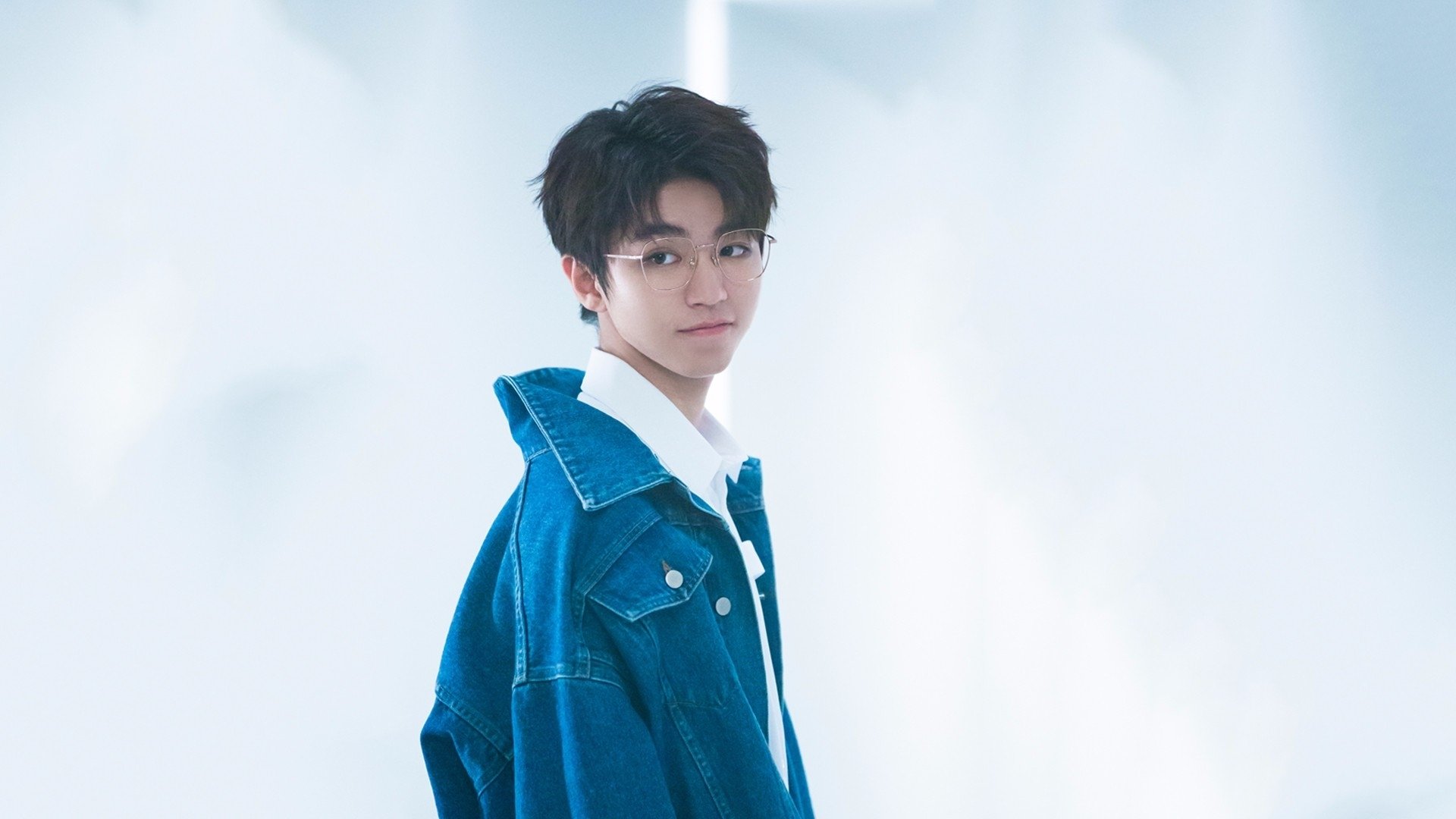 爱游戏智能平台-足球解说缺乏专业化人才储备，足球解说员需要什么条件